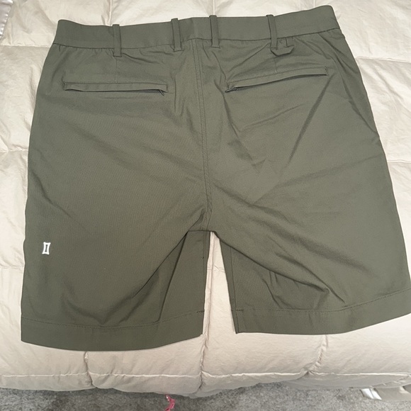 Kit and Ace Shorts 32” waist - Picture 3 of 5